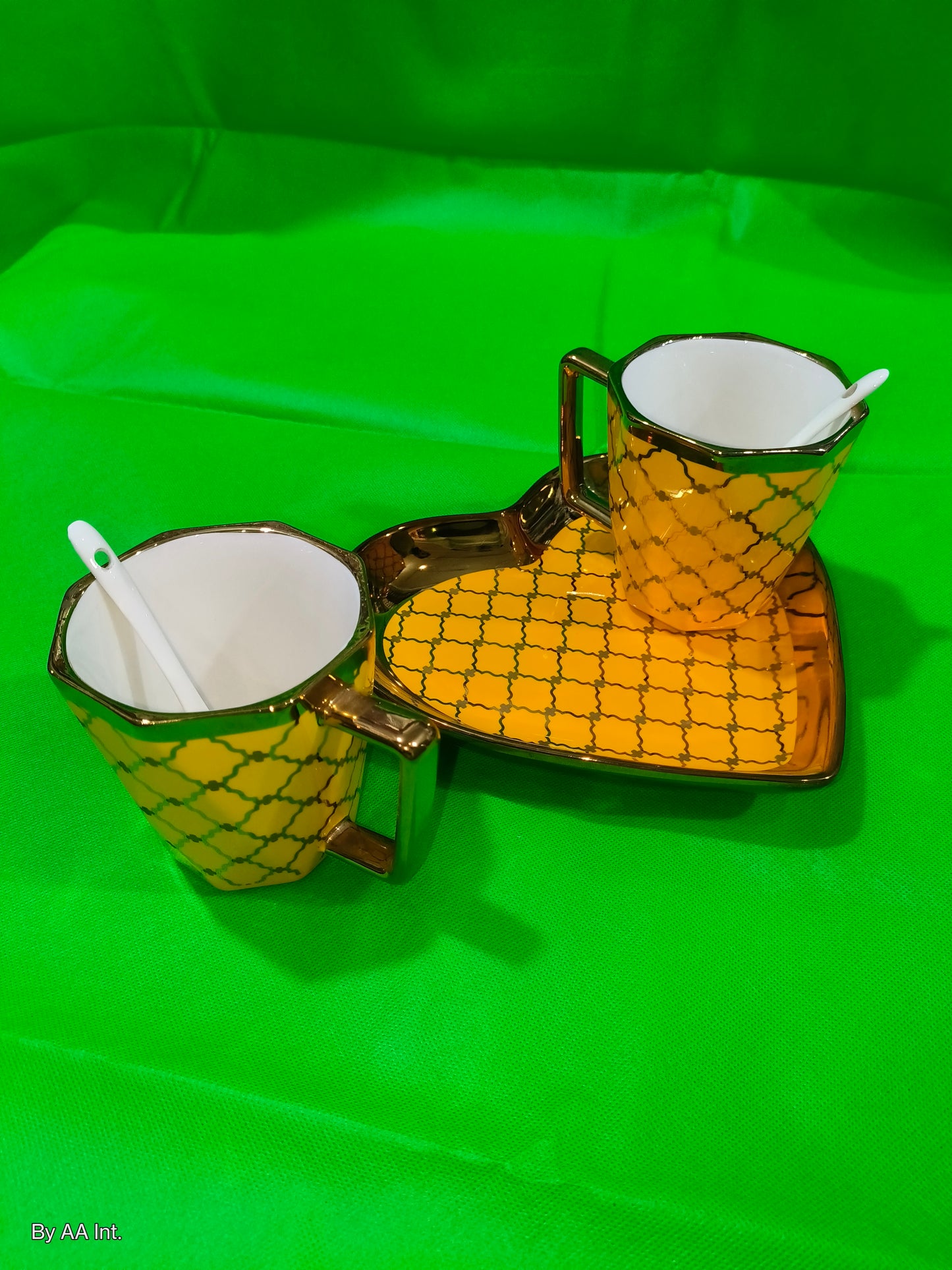 Ceramic Heart Shape Round 2 Coffee Mug with Tray