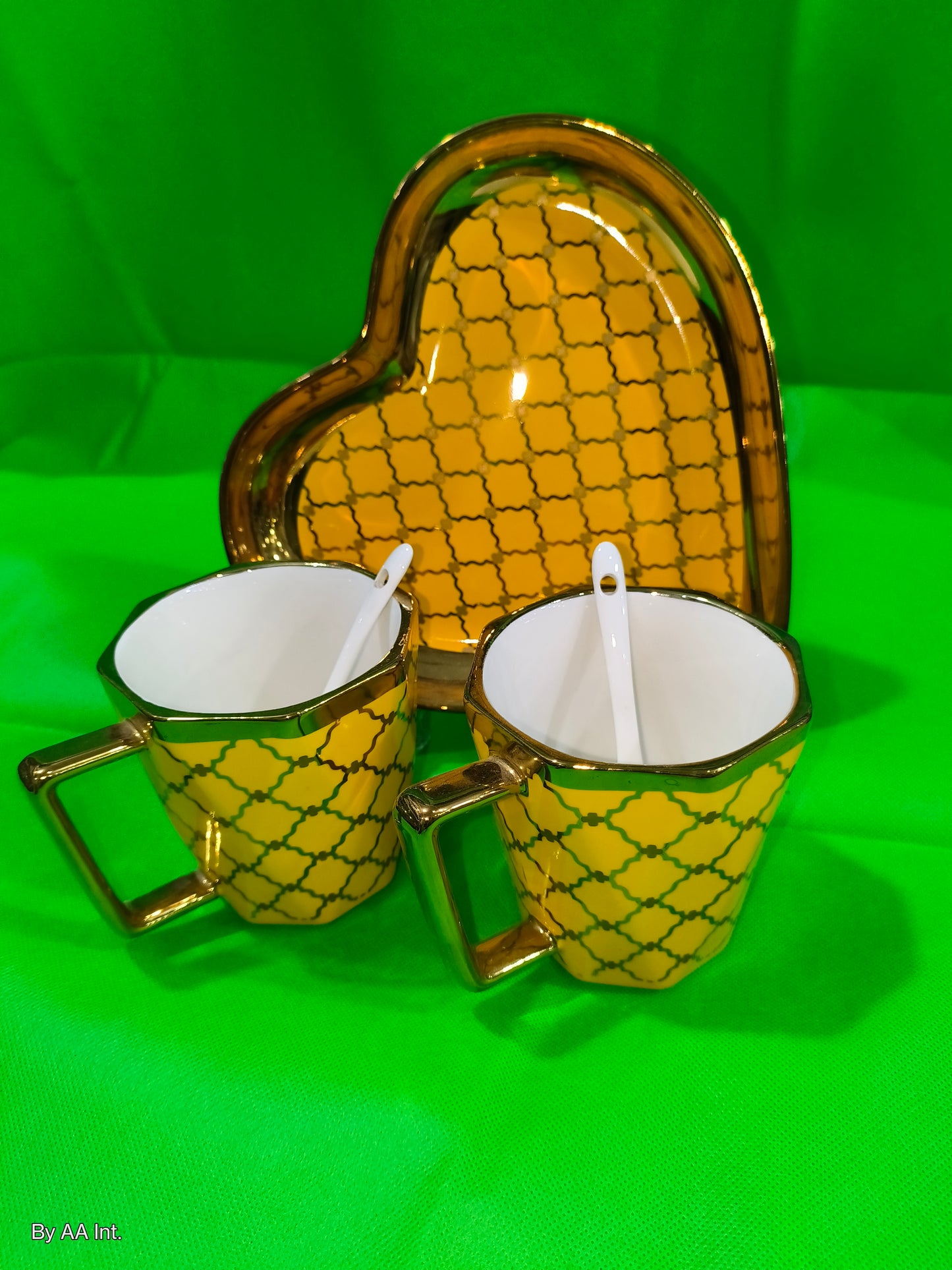 Ceramic Heart Shape Round 2 Coffee Mug with Tray